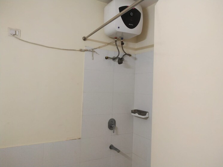 Bathroom, moti nagar 2 Bedroom 1382 Sq.Ft. Apartment In Moti Nagar Delhi 8014209