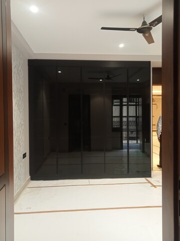 Building Lobby in 3 BHK Builder Floor at Yojana Vihar – for Rent