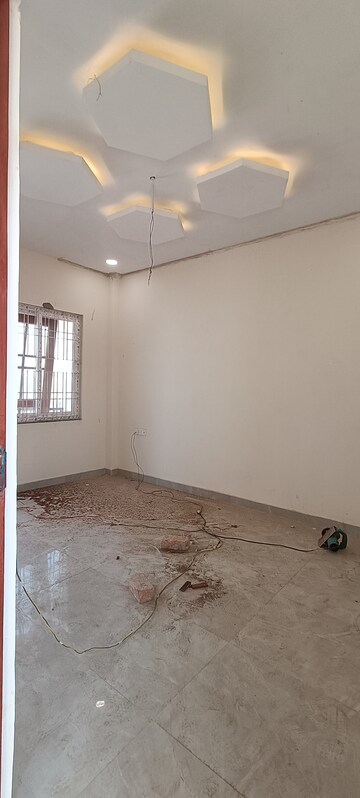 Room in 3 BHK Villa at Gomti Nagar – for Sale