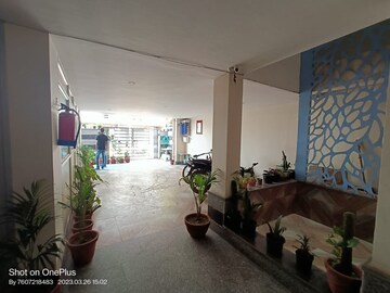 Parking in 1 RK Builder Floor at Vipul World Plots, Sector 48 – for Rent