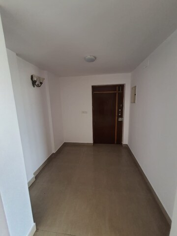 Room in 3 BHK Apartment at Salarpuria Gold Summit, Hennur – for Sale
