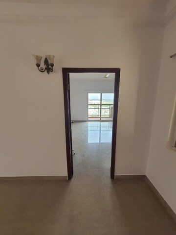 Room in 3 BHK Apartment at Salarpuria Gold Summit, Hennur – for Sale