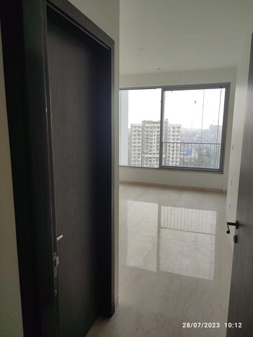  3 BHK Apartment at Oberoi Maxima, Andheri East – for Rent