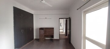 Room in 3 BHK Apartment at Gardenia Golf City, Sector 75 – for Rent