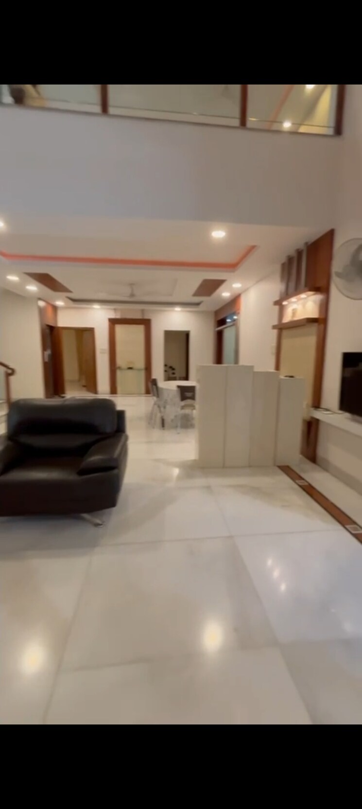 Living Room, choice-jubilee-211 5 Bedroom 900 Sq.Yd. Independent House In Jubilee Hills Hyderabad 8014311