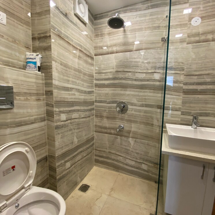 Bathroom, puri-kohinoor 3 Bedroom 150 Sq.Yd. Builder Floor In Tikawali Faridabad 8014321