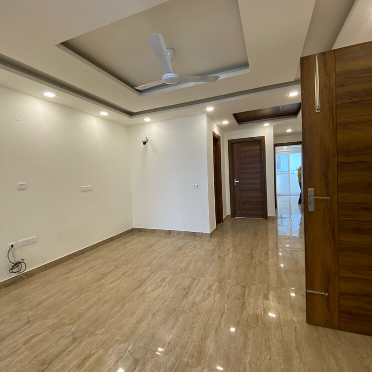 Living Room, puri-kohinoor 3 Bedroom 150 Sq.Yd. Builder Floor In Tikawali Faridabad 8014332