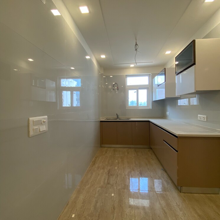 Kitchen, puri-kohinoor 3 Bedroom 150 Sq.Yd. Builder Floor In Tikawali Faridabad 8014374