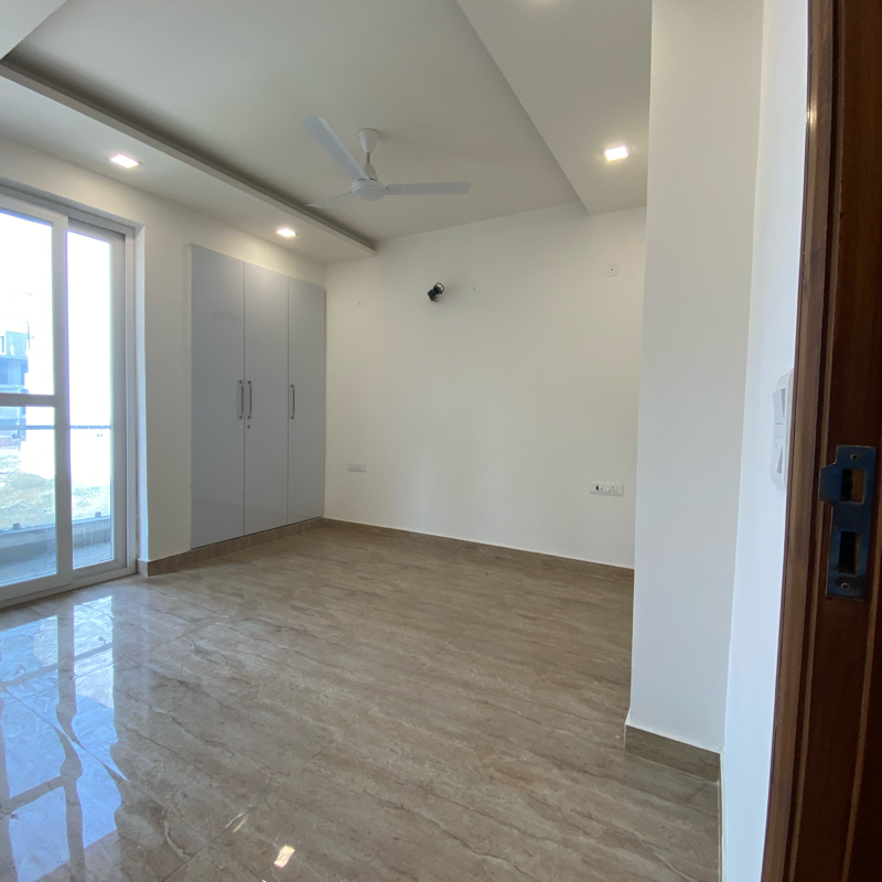 3 BHK 150 Sq.Yd. Builder Floor in Puri Kohinoor