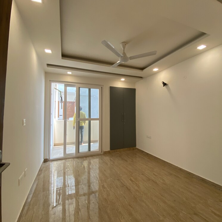 Master Bedroom, puri-kohinoor 3 Bedroom 150 Sq.Yd. Builder Floor In Tikawali Faridabad 8014374