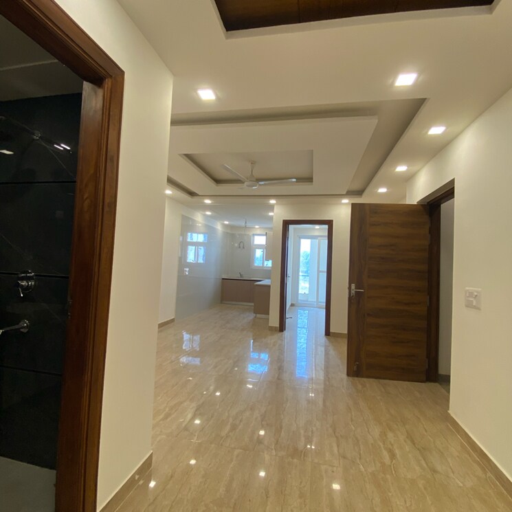 Kitchen, puri-kohinoor 3 Bedroom 150 Sq.Yd. Builder Floor In Tikawali Faridabad 8014374