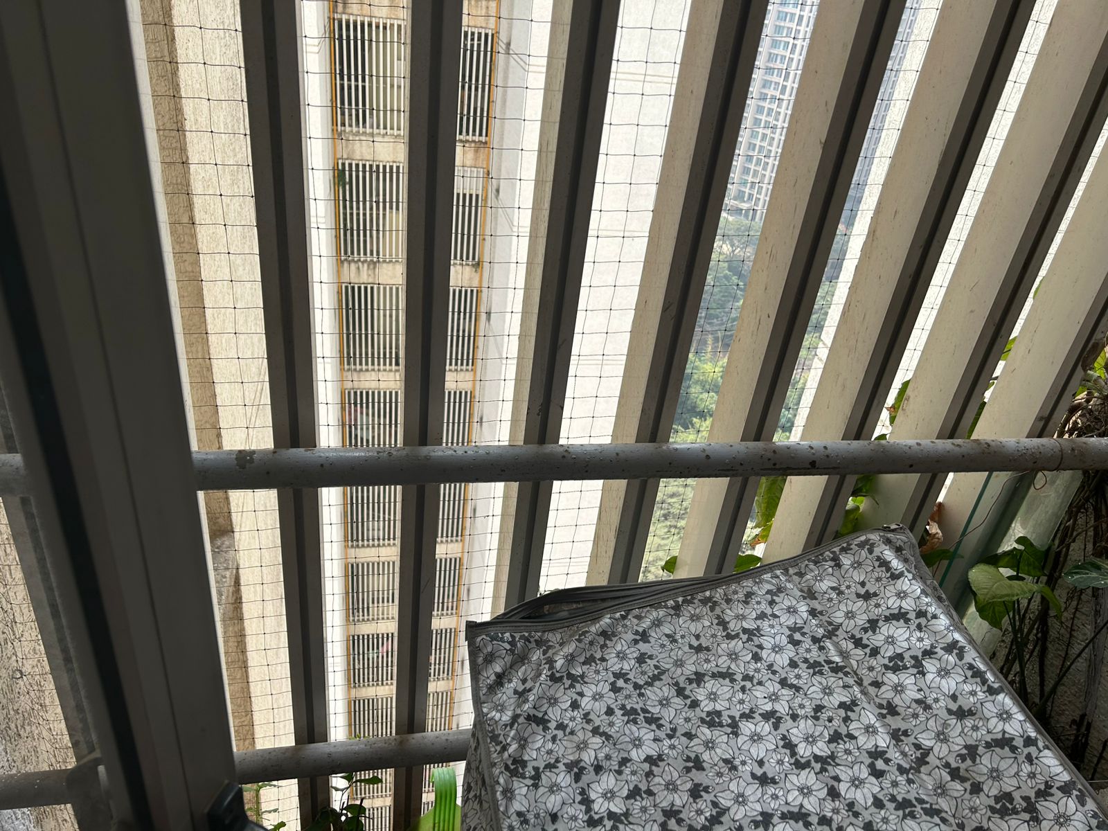 2 BHK + Pooja Room Apartment For Sale in Lodha Luxuria Priva