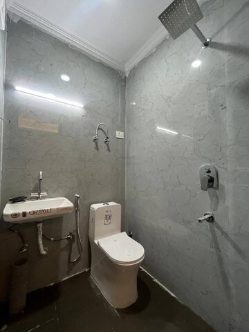 Bathroom in 1 BHK Builder Floor at Saket – for Rent