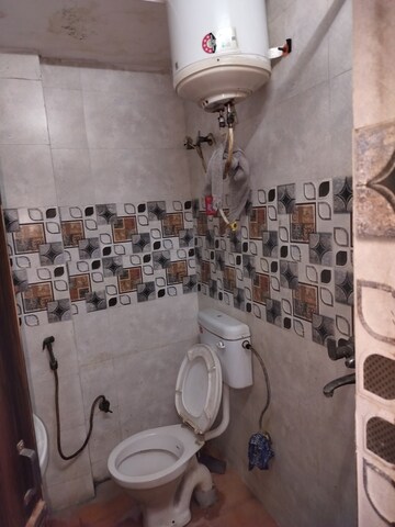 Bathroom in 1 BHK Builder Floor at Blessed Homes, Sector 70 – for Rent