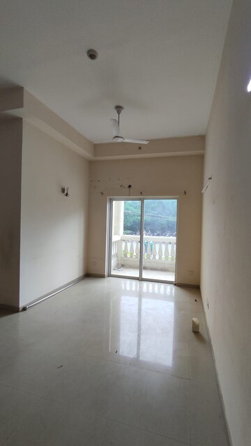Room in 3 BHK Apartment at Moti Nagar – for Rent