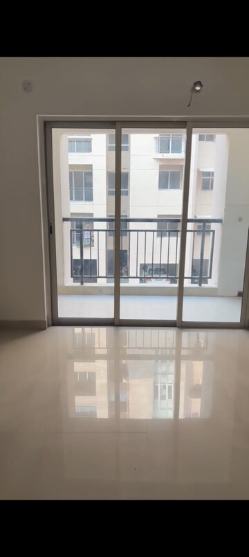 Room in 2.5 BHK Apartment at Sahara City Homes Phase I, Hardoi By Pass Road – for Sale