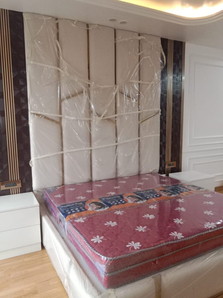 Master Bedroom, bptp-amstoria-plot 4 Bedroom 2400 Sq.Ft. Builder Floor In Sector 102 Gurgaon 8014611