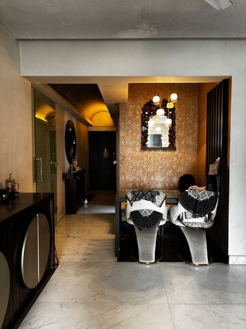 2 BHK Apartment For Rent in Nibbana Apartments, Bandra West
