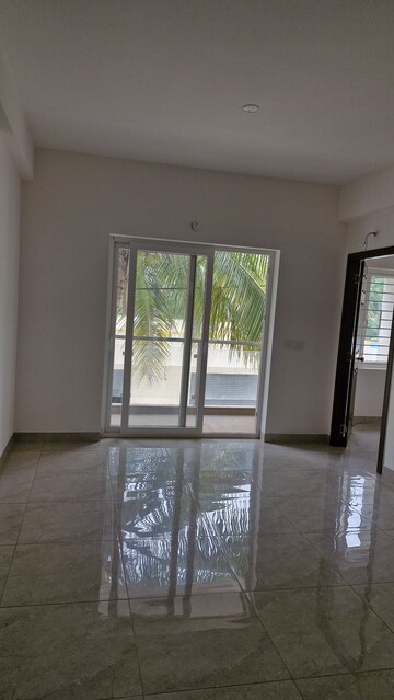 Room in 3 BHK Apartment at Agrahara – for Sale