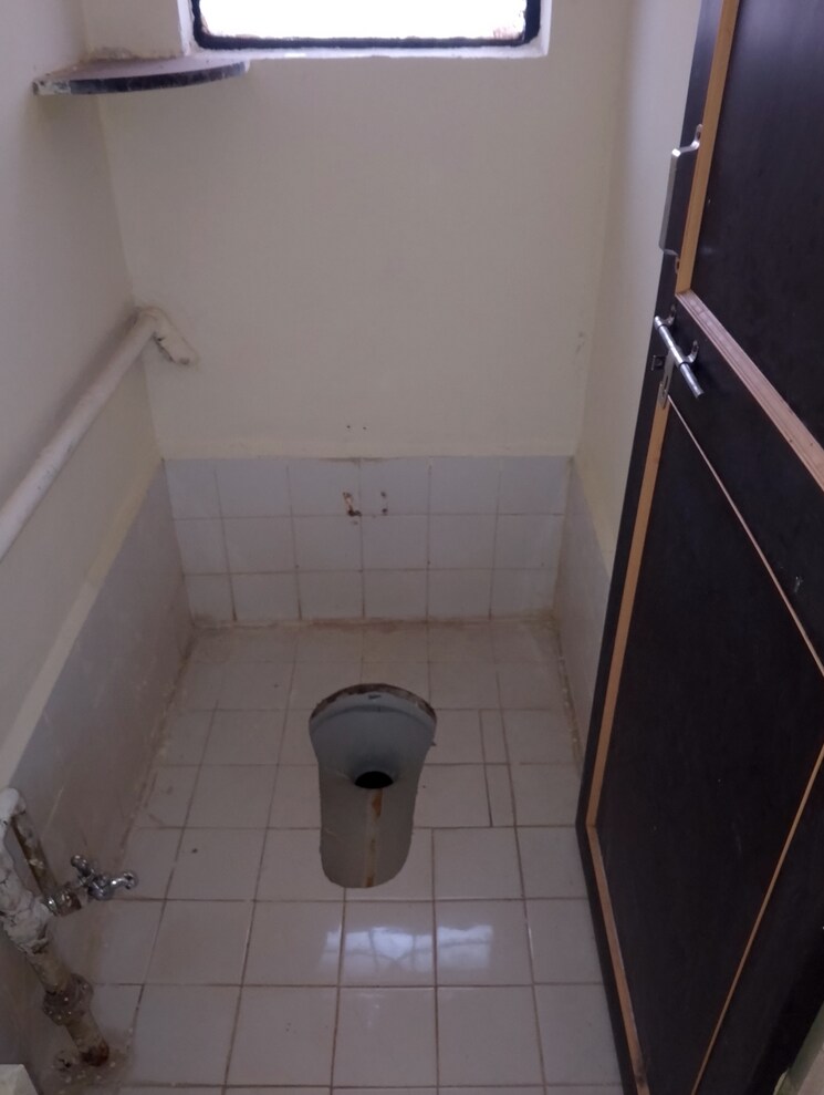 Bathroom, uma-apartment 1 Bedroom 550 Sq.Ft. Builder Floor In Vadgaon Budruk Pune 8014838