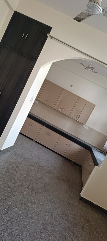 Furnished Amenities in 2 BHK Villa at Sector 11 – for Rent