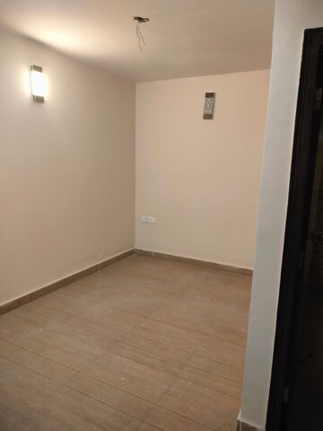 Room in 6+ BHK Independent House at Sector 23 – for Rent