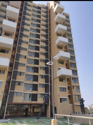 Master Bedroom in 2 BHK Apartment at Kanakia Hollywood, Versova – for Rent