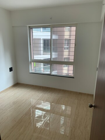 Room in 2.5 BHK Apartment at VTP Belair E And F Building, Mahalunge – for Rent