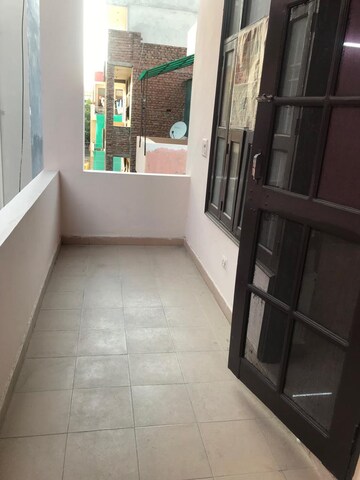 Balcony in 2 BHK Builder Floor at Sector 46 – for Rent