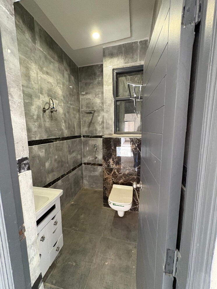 Bathroom, fortune-regalia-towers 2 Bedroom 1153 Sq.Ft. Apartment In Dhakoli Village Zirakpur 8015173