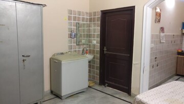 Bathroom in 1 BHK Builder Floor at Sector 46 – for Rent