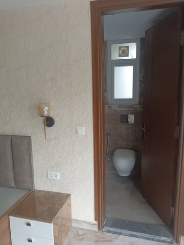 3 BHK Builder Floor For Rent in Sector 9