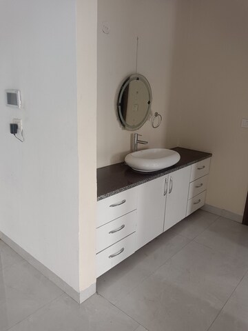  3 BHK Builder Floor at Sector 9 – for Rent