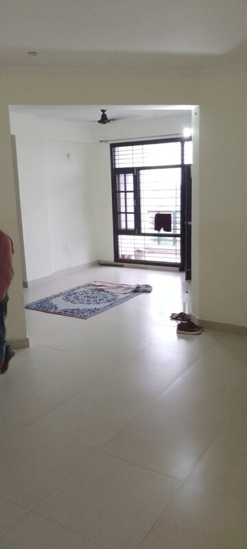 2 BHK Apartment For Rent in Omega Green Park, Faizabad Road