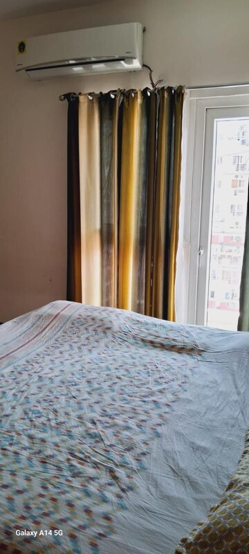 Bedroom in 2.5 BHK Apartment at Nandakini Alaknanda Estate, Amar Shaheed Path – for Rent