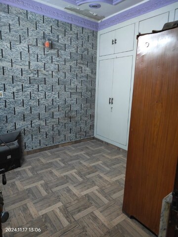 Room in 4 BHK Independent House at Rohini Sector 7 – for Sale