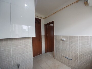 Room in 3 BHK Apartment at L&T Raintree Boulevard, Hebbal – for Rent