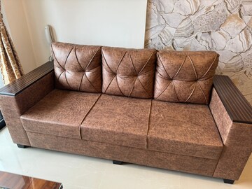 Living Room in 1 BHK Apartment at Sector 14 Dwarka – for Rent