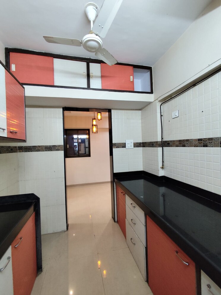 Kitchen, kavesar 2 Bedroom 850 Sq.Ft. Apartment In Kavesar Thane 8015634