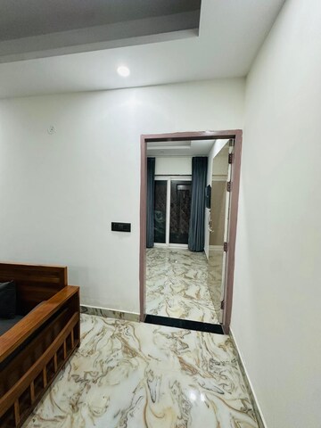 Room in 1 BHK Builder Floor at Sector 40 – for Rent