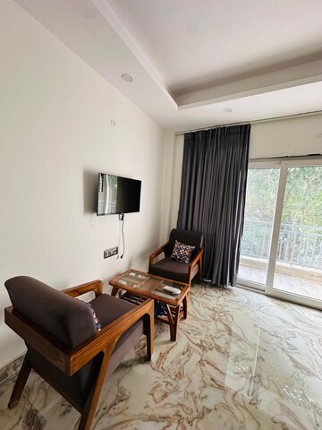 Master Bedroom in 1 BHK Builder Floor at Sector 40 – for Rent