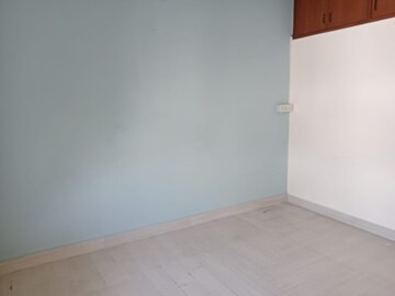 Room in 1 BHK Builder Floor at Safdarjung Development Area – for Rent