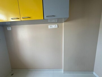 Room in 1 BHK Apartment at Sindhi Society, Chembur – for Rent