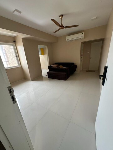 Room in 1 BHK Apartment at Sindhi Society, Chembur – for Rent