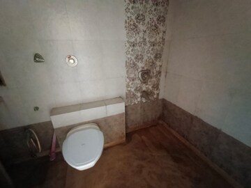 Bathroom in 2 BHK Apartment at Akshar Shreeji Heights, Seawoods – for Sale