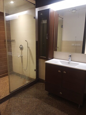 Bathroom in 4 BHK Builder Floor at Safdarjang Enclave – for Rent