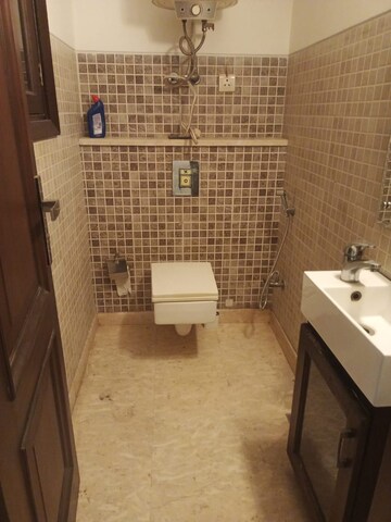 Bathroom in 4 BHK Builder Floor at Safdarjang Enclave – for Rent