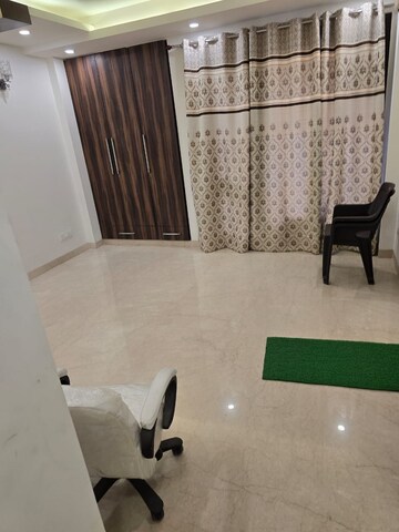 Bathroom in 4 BHK Builder Floor at Safdarjang Enclave – for Rent