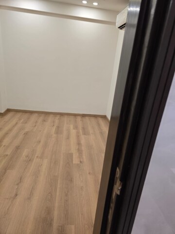 Room in 3 BHK Builder Floor at Green Park – for Rent