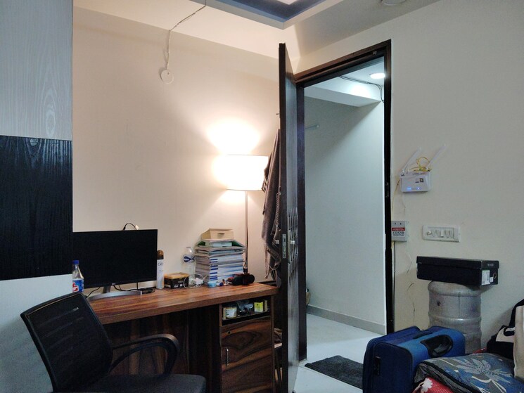 Bedroom, south extension ii 5 Bedroom 500 Sq.Yd. Builder Floor In South Extension ii Delhi 8015727